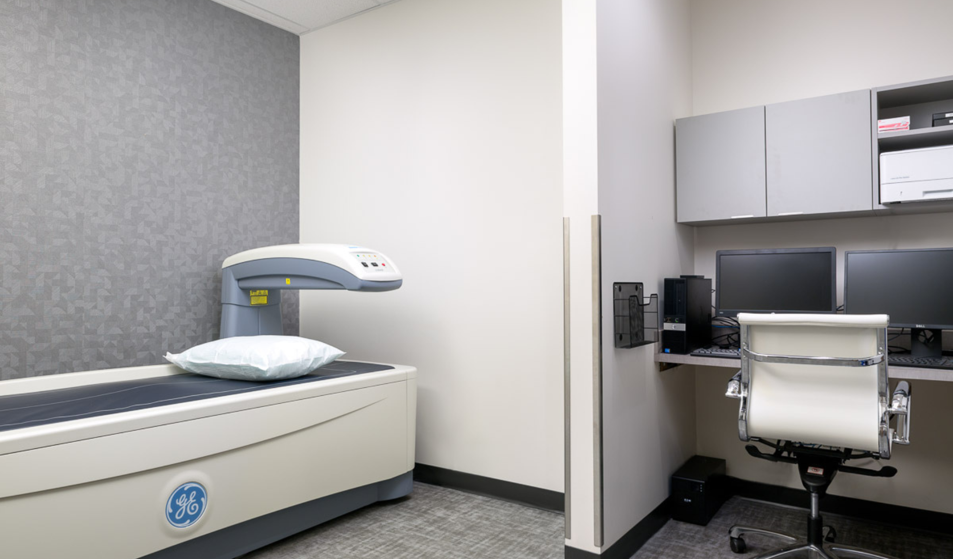 Ashton Construction Services (ACS) Projects - Guardian Radiology - Canmore, Alberta - clinic patient room